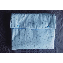 Tapis à langer pochette étoiles bleu