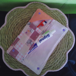 Etui range brosse à dents Rose lapin